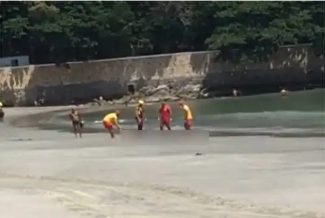 PESCADOR ENCONTRA CORPO NA PRAIA DA ENSEADA Portal Sambaqui